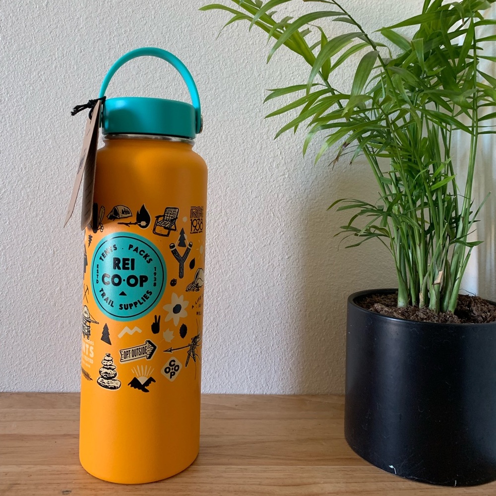 🛑SOLD🛑Hydro Flask 40 oz new design printed